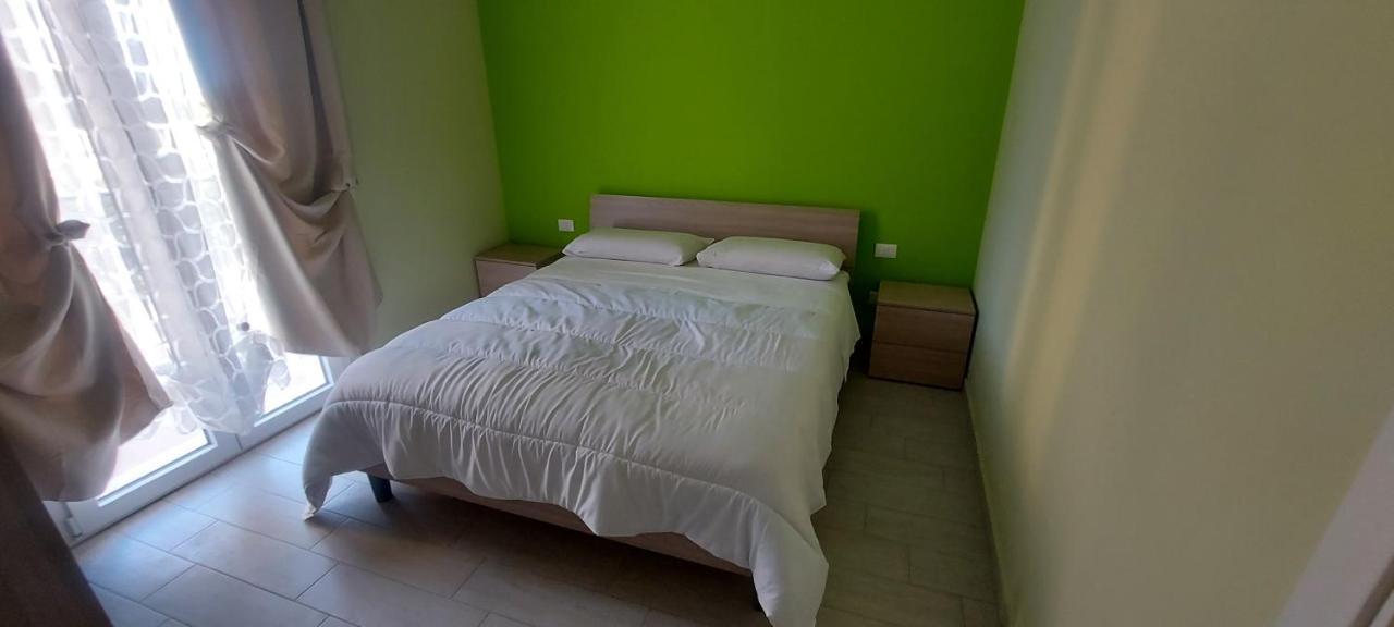 Case Vacanze Le Rose Campofelice Di Roccella Ngoại thất bức ảnh